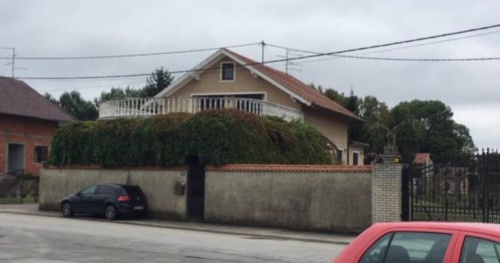 Kuća sa okućnicom Domaljevac
